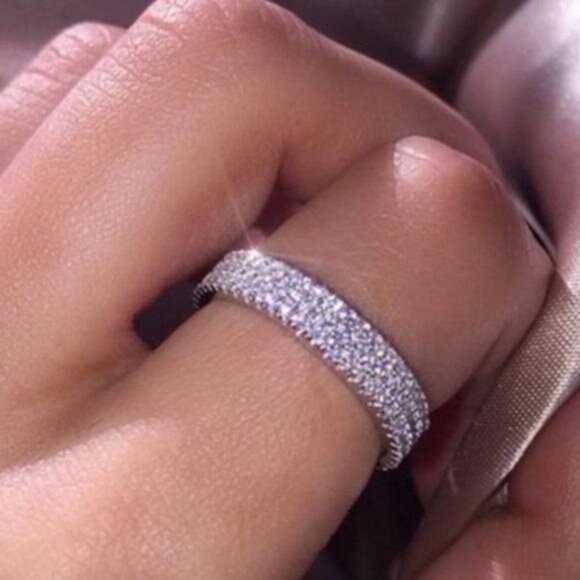 FULL ETERNITY 925 STERLING SILVER DIAMOND RING, CUTE RING, SHINY RING. - Picture 1 of 4